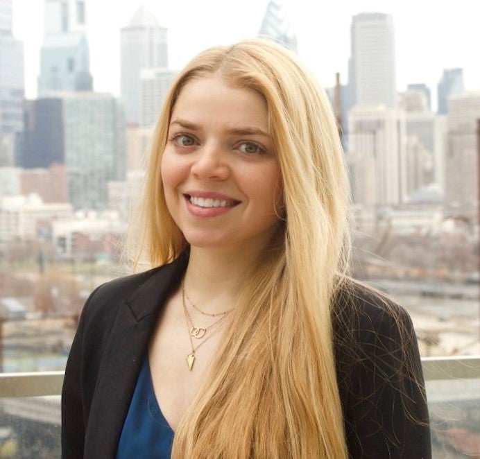 Hannah Posner headshot